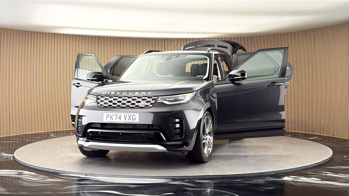 More views of Land Rover Discovery