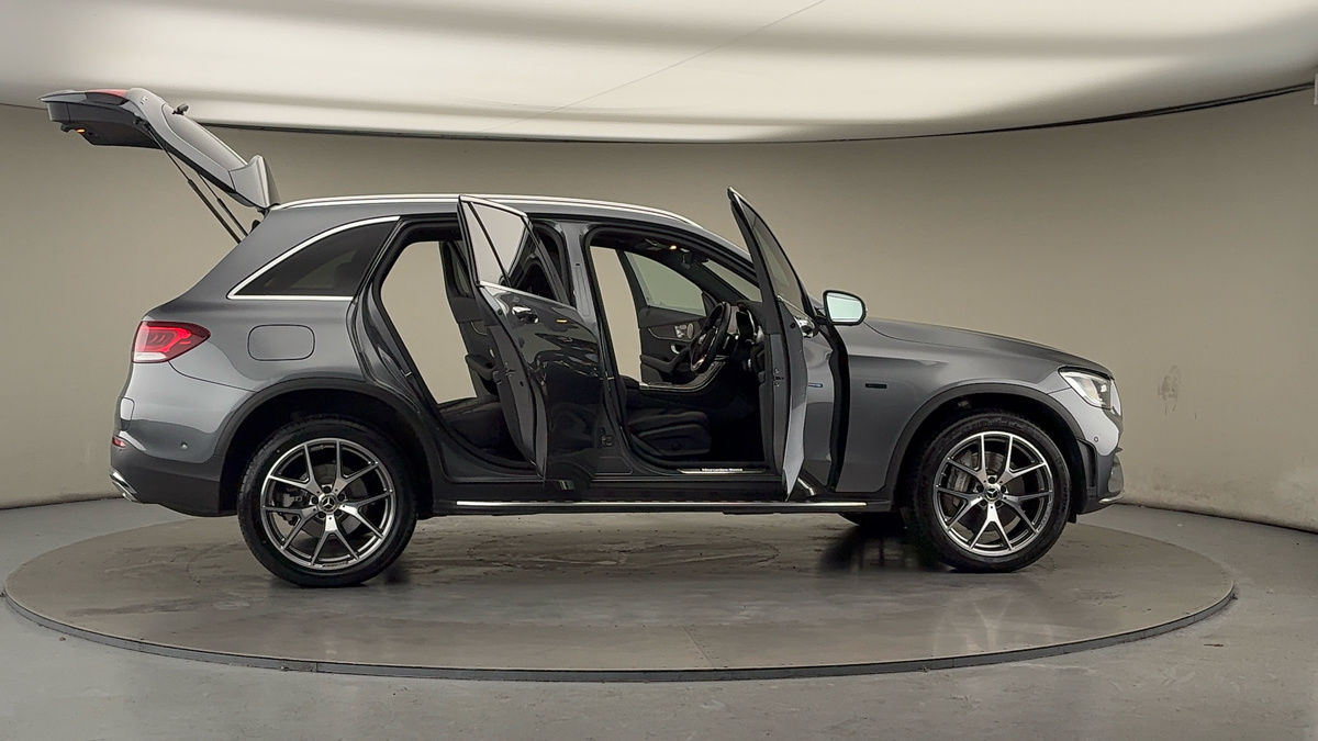 More views of Mercedes-Benz GLC