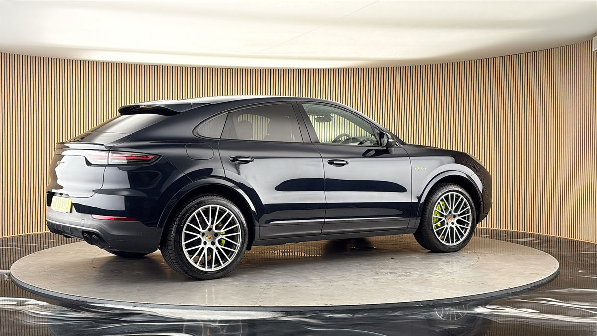 More views of Porsche Cayenne