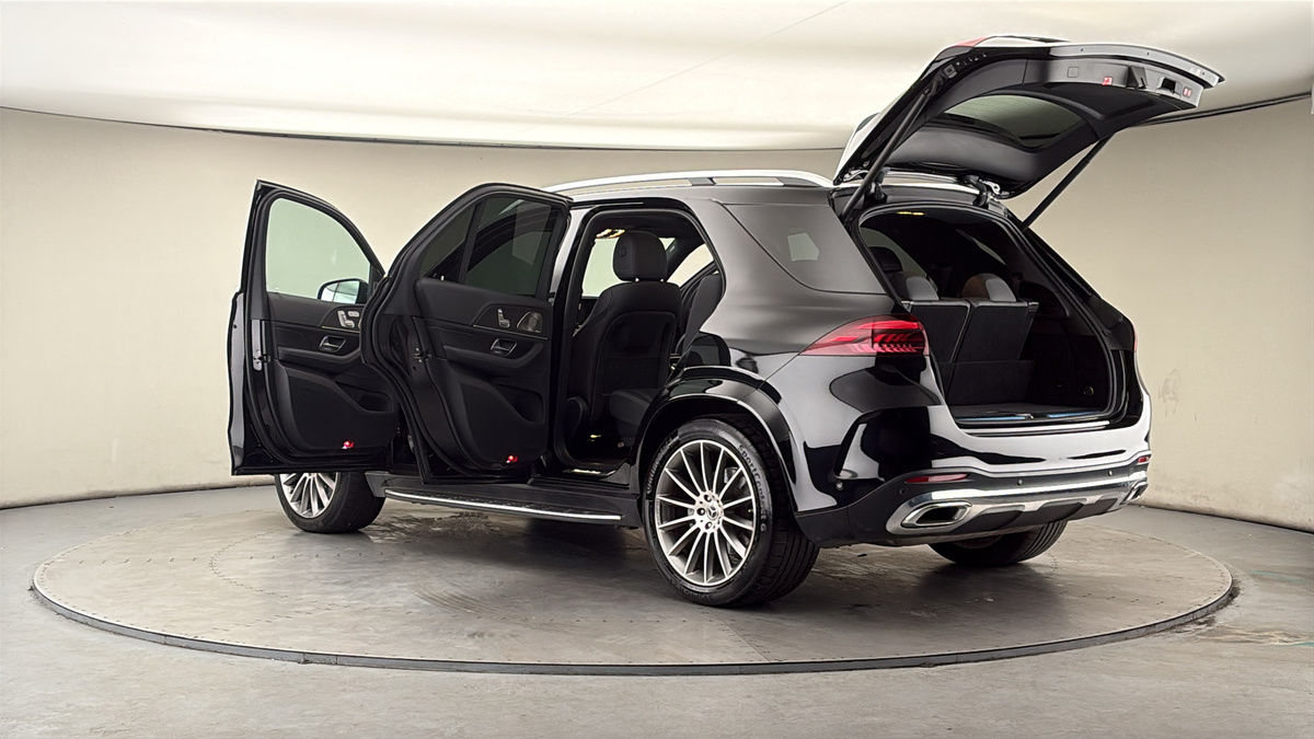 More views of Mercedes-Benz GLE