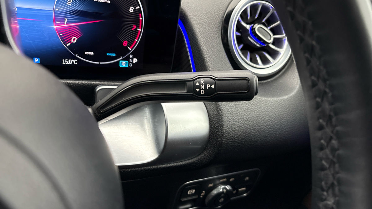 Mercedes-Benz GLB Image 6