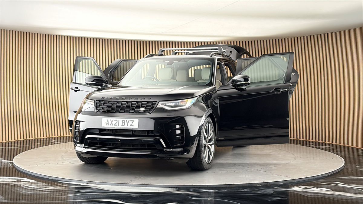 More views of Land Rover Discovery