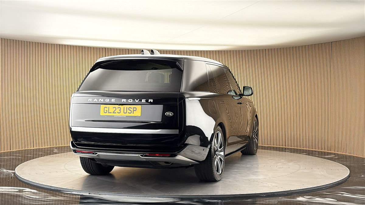 More views of Land Rover Range Rover