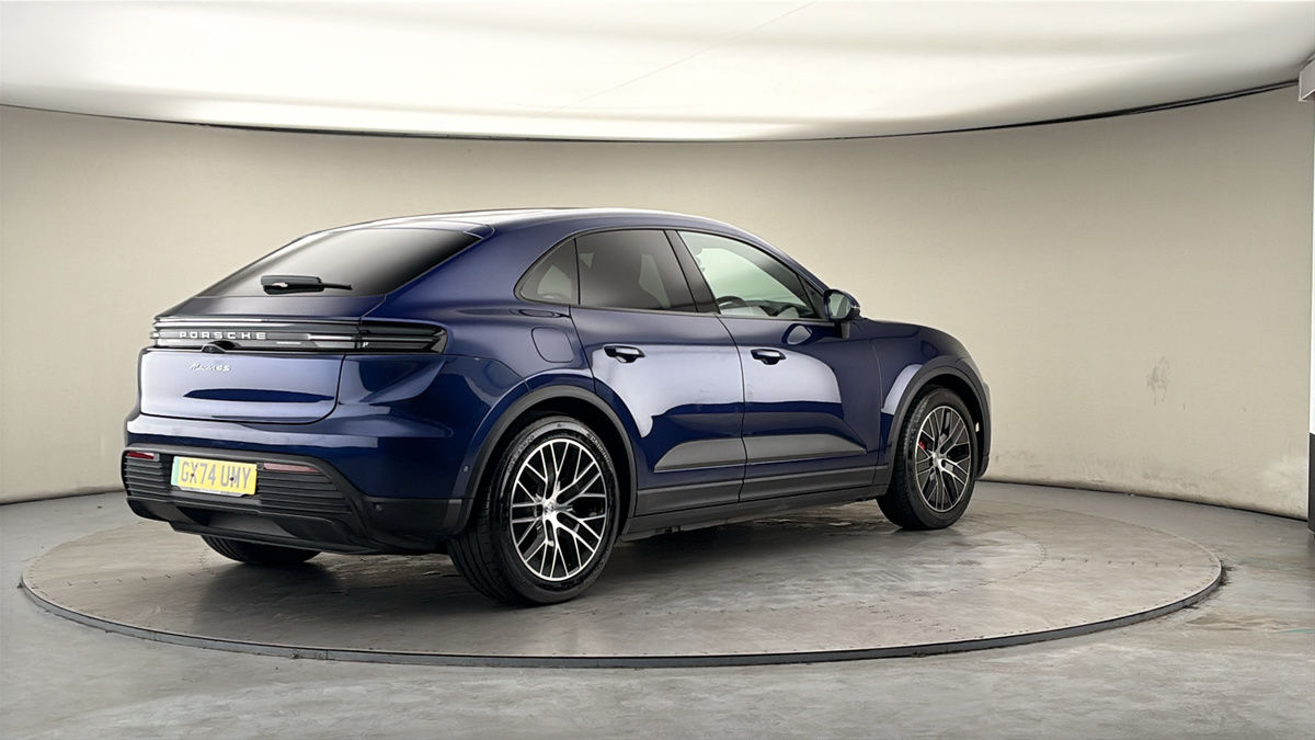 Porsche Macan Image 21