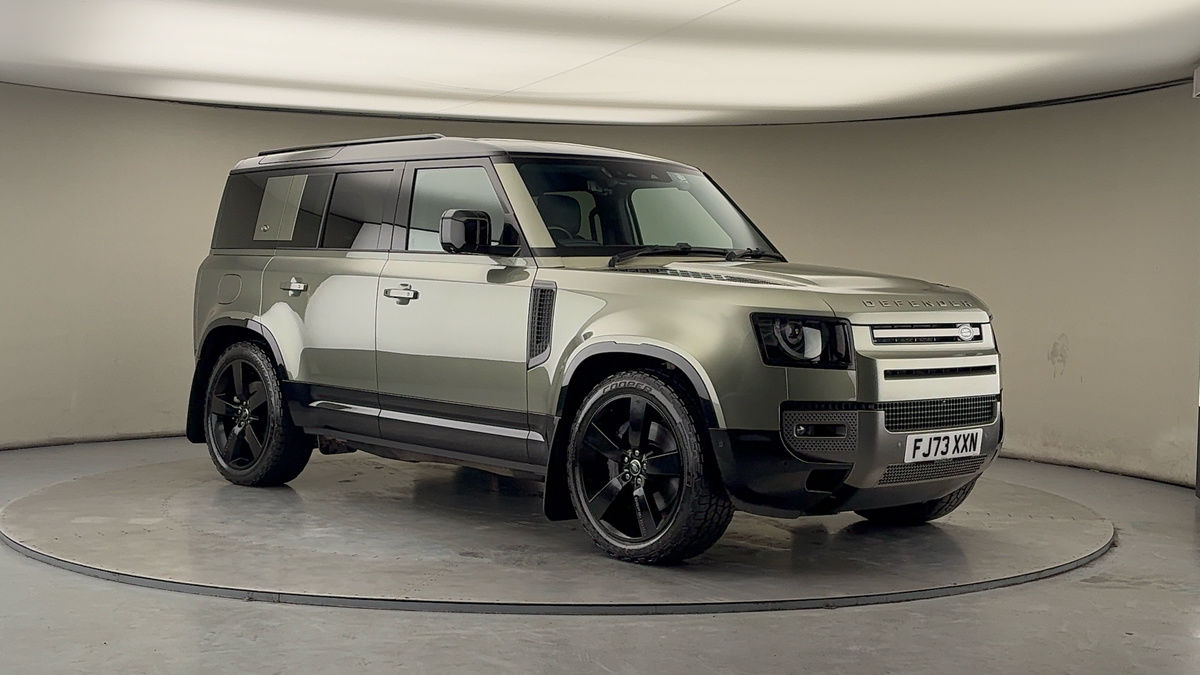 More views of Land Rover Defender 110