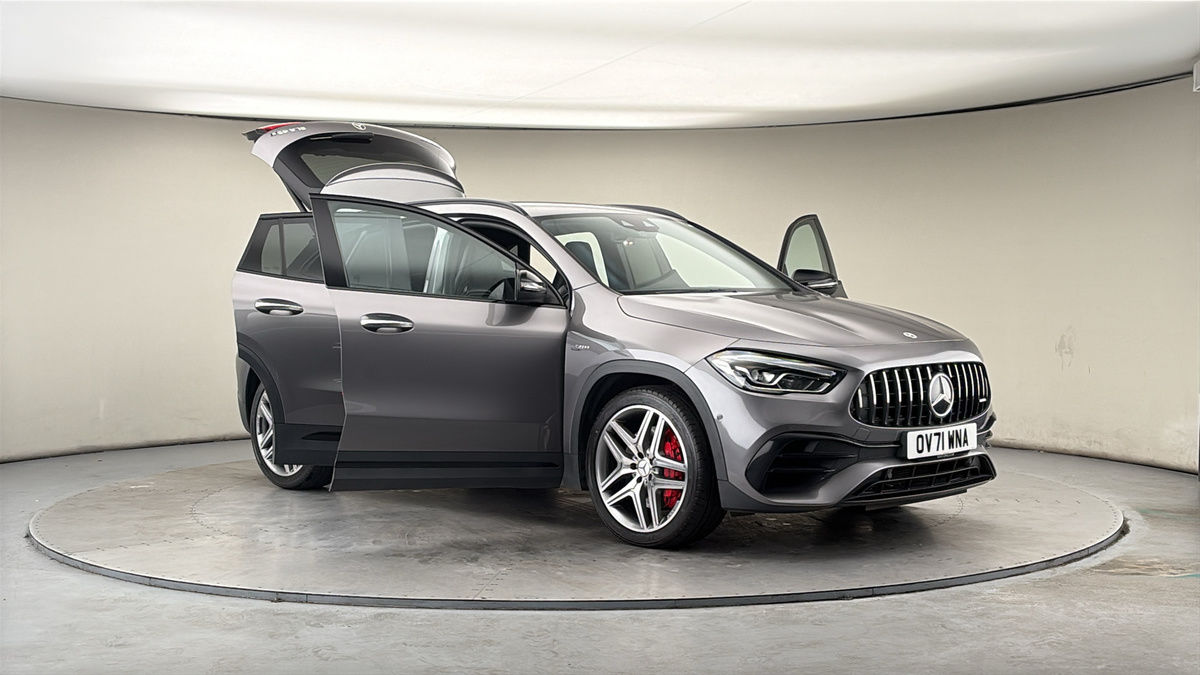 More views of Mercedes-Benz GLA