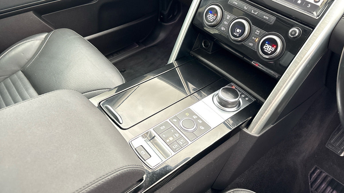 Land Rover Discovery Image 18