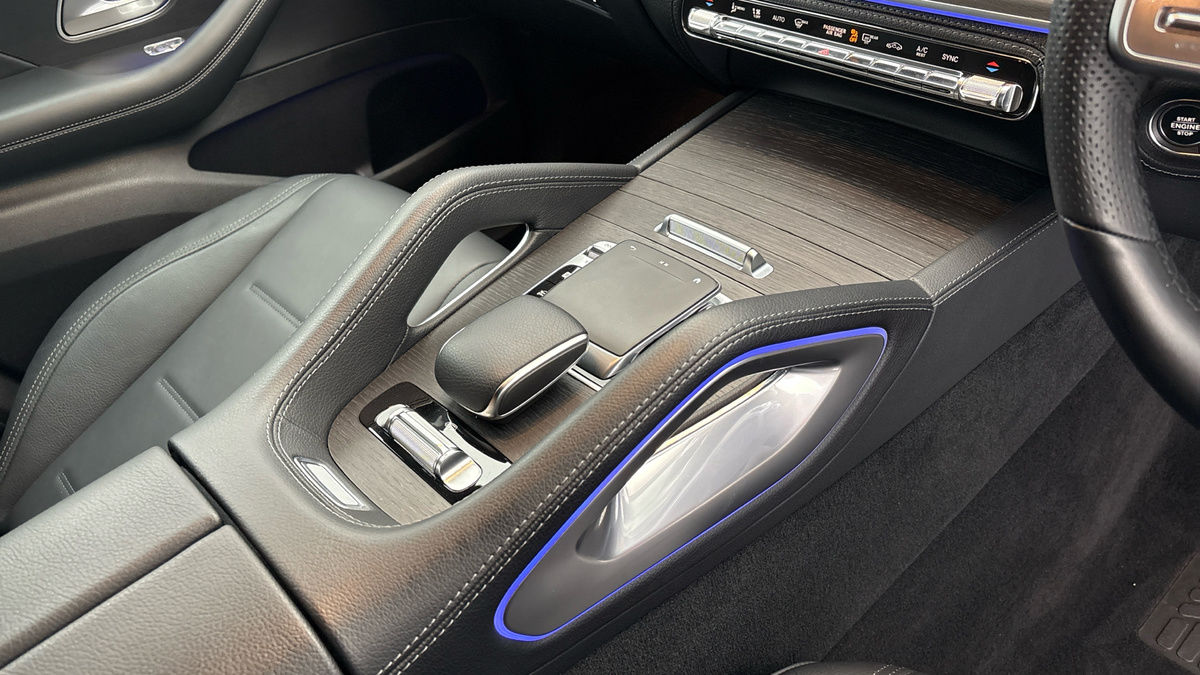 Mercedes-Benz GLE Image 18