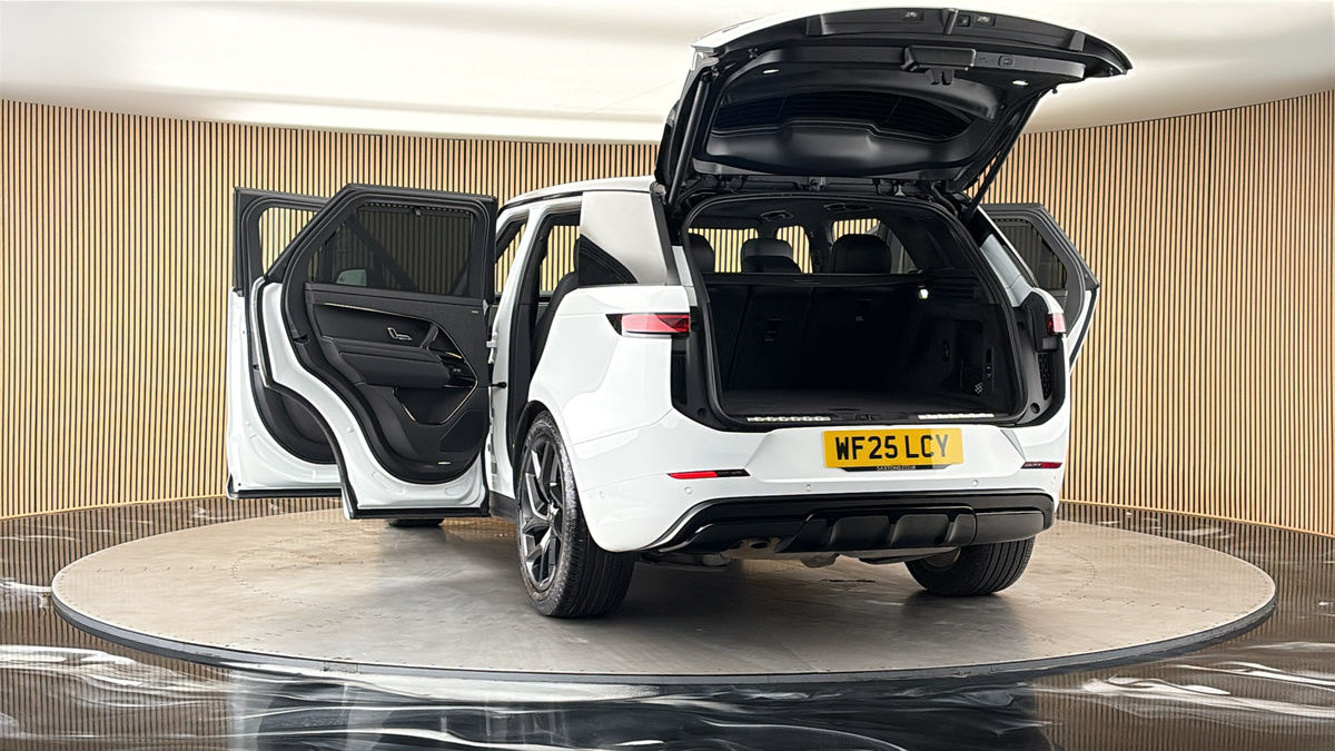 More views of Land Rover Range Rover Sport
