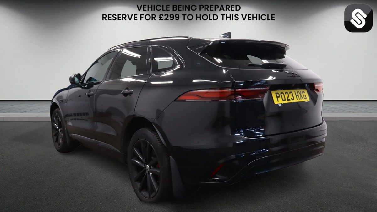 Jaguar F-PACE Image 3