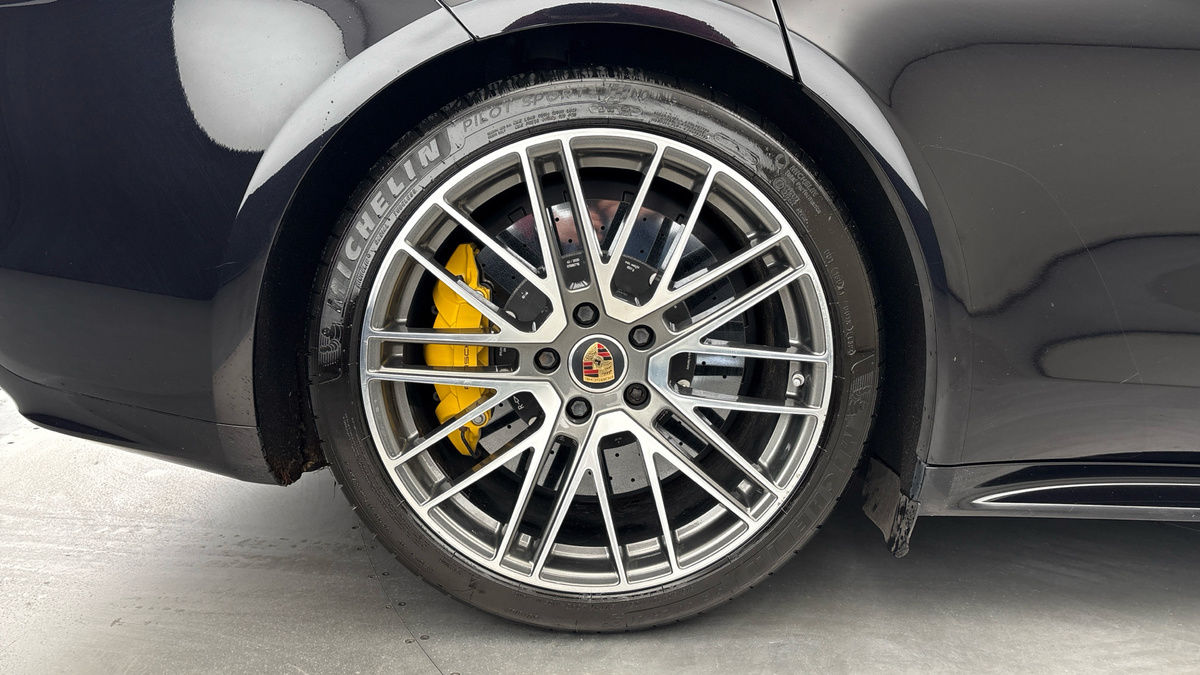 Porsche Panamera Image 10