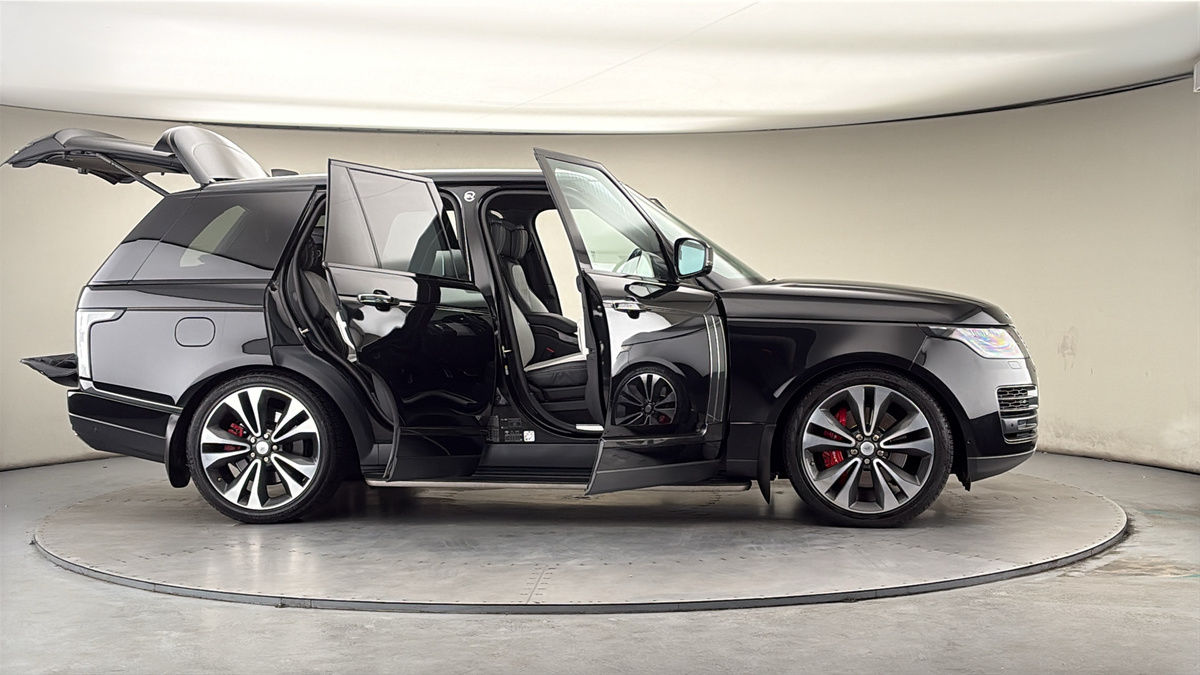 More views of Land Rover Range Rover