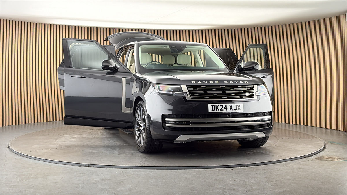 More views of Land Rover Range Rover