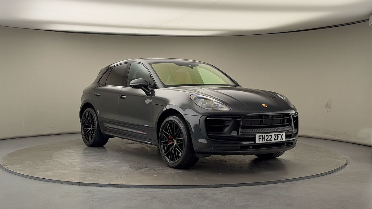 Porsche Macan Sticky Header Image