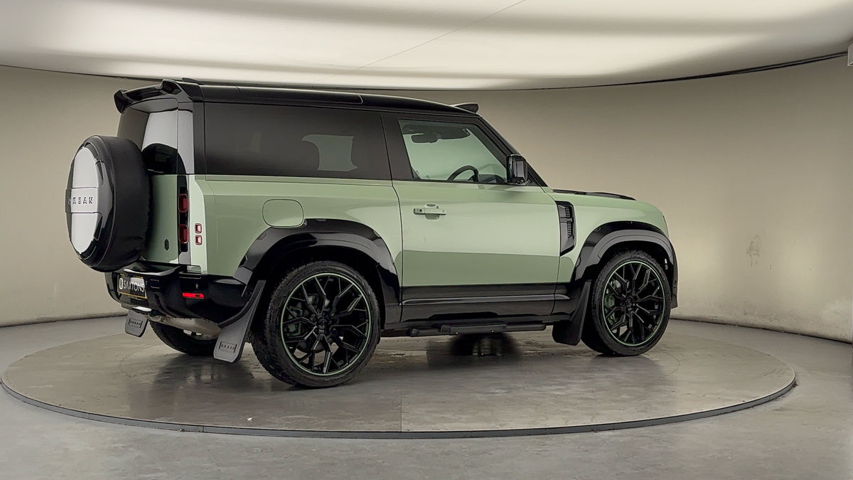 More views of Land Rover Defender 90