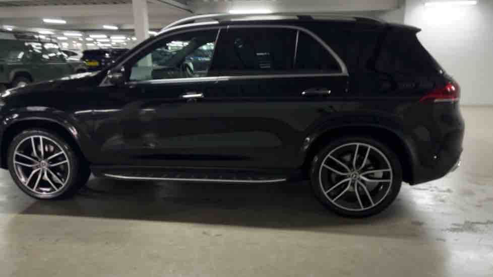 More views of Mercedes-Benz GLE