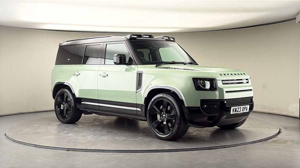 More views of Land Rover Defender 110