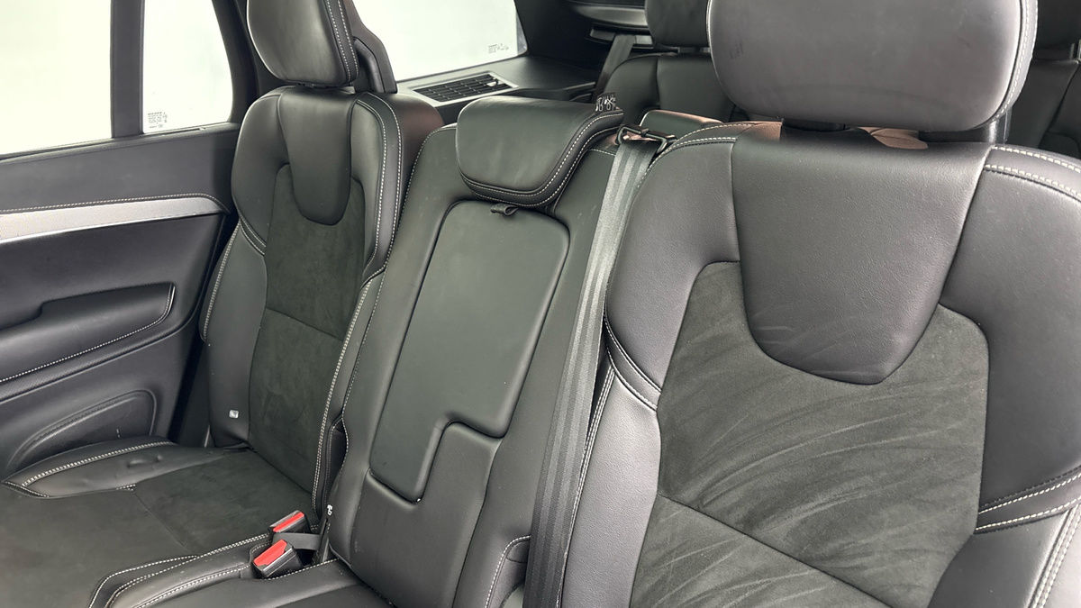 Volvo XC90 Image 8