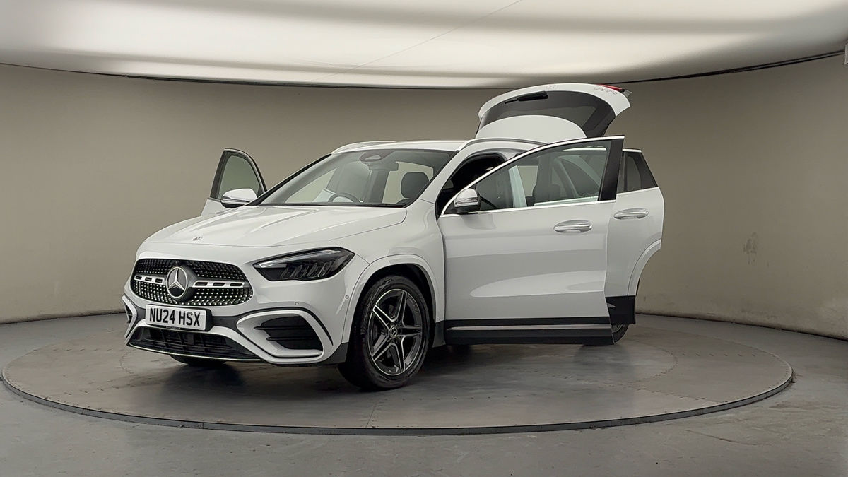 More views of Mercedes-Benz GLA