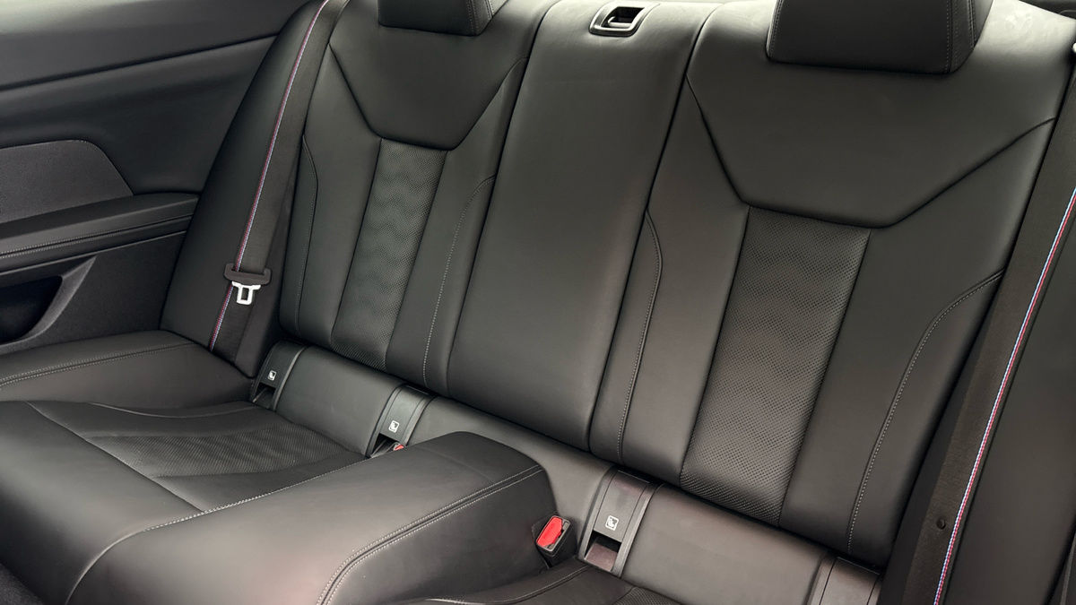 BMW M4 Competition Image 8