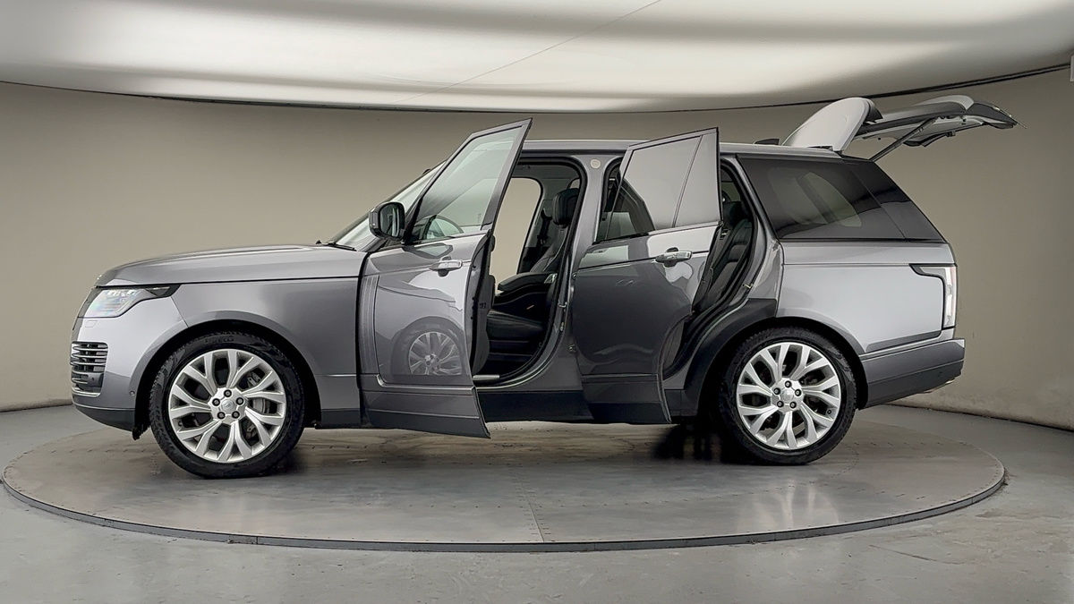 More views of Land Rover Range Rover