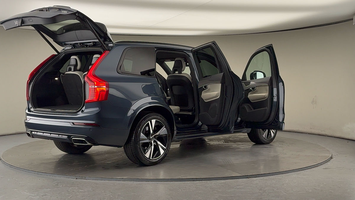 More views of Volvo XC90