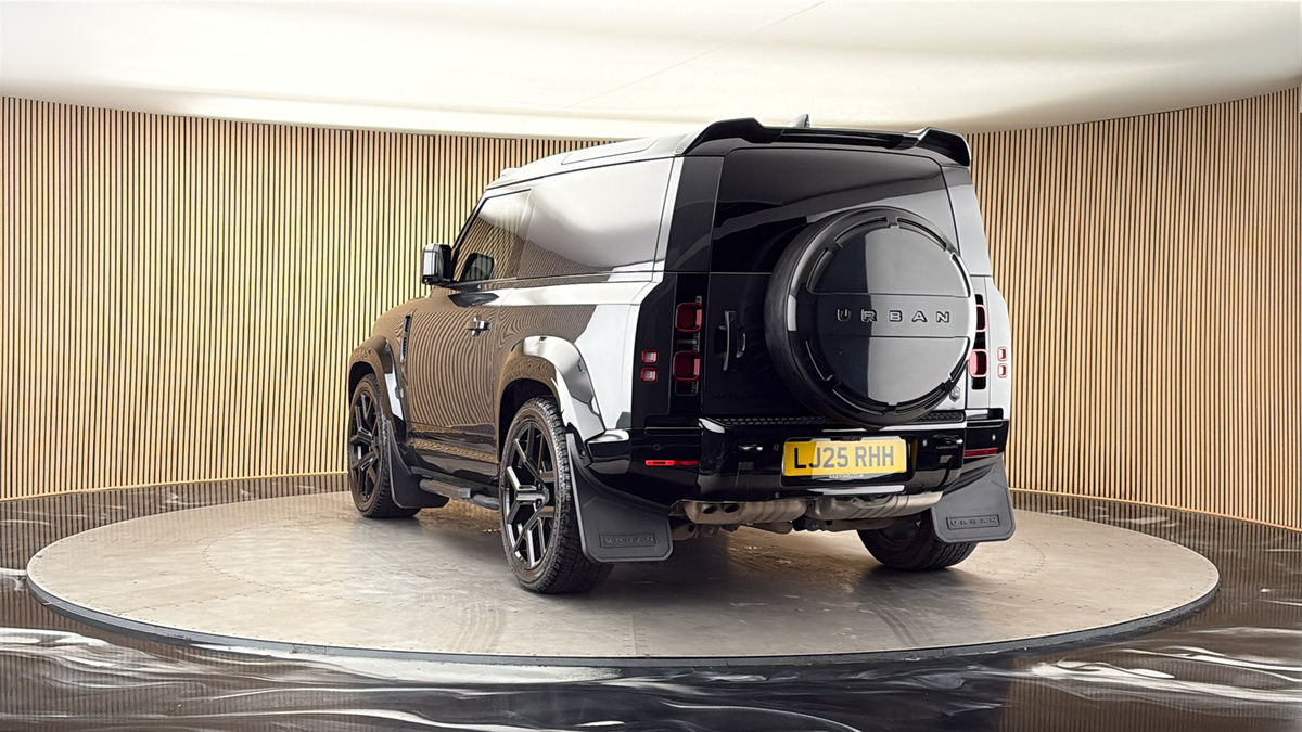 More views of Land Rover Defender 90
