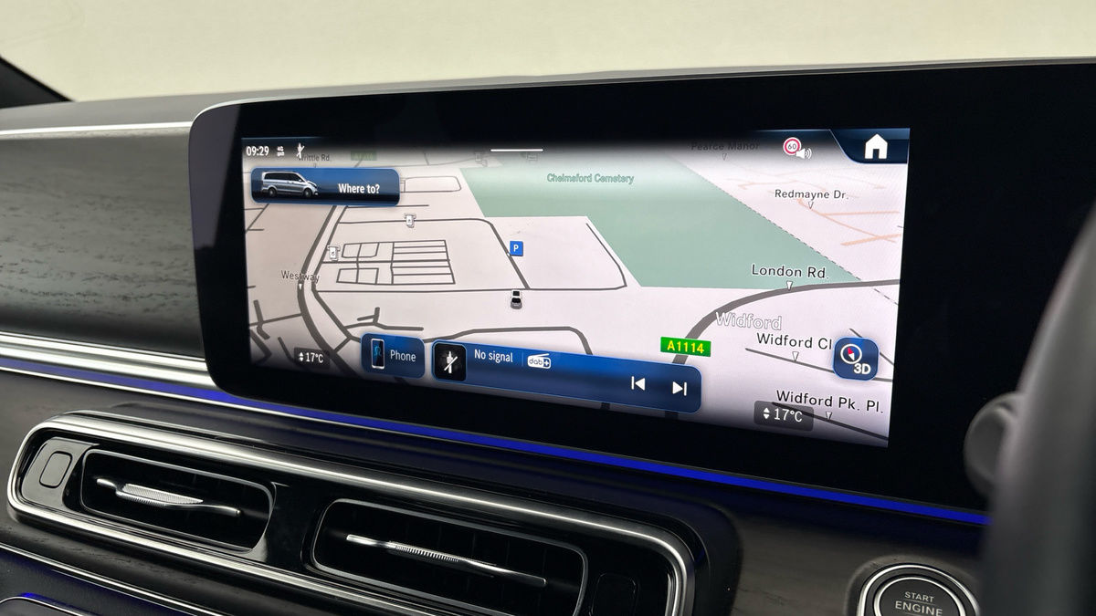 Mercedes-Benz V Class Image 17