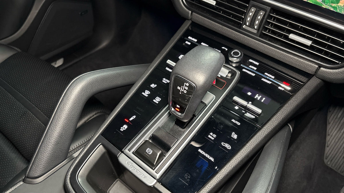 Porsche Cayenne Image 22