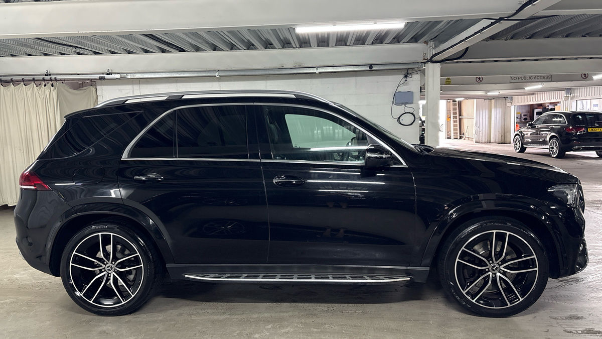 Mercedes-Benz GLE Image 16