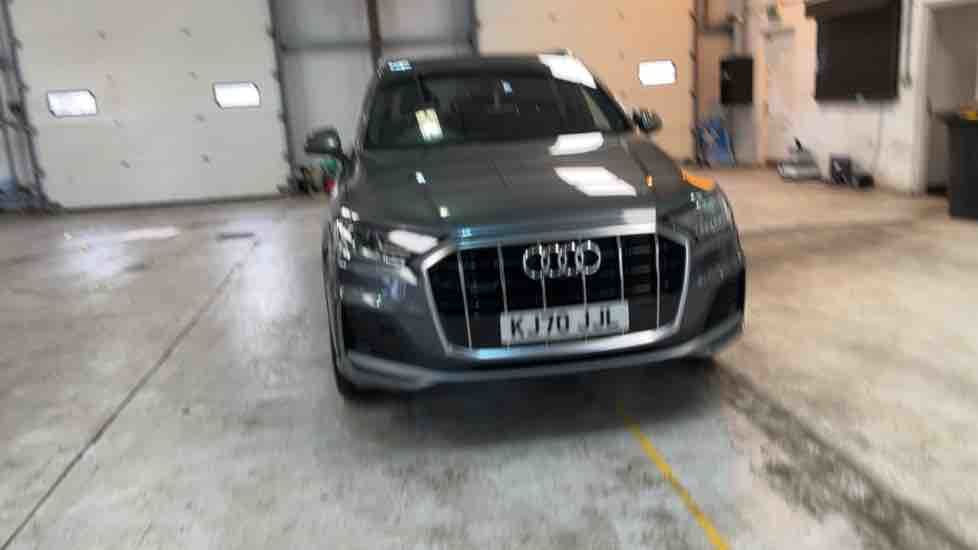 More views of Audi Q7