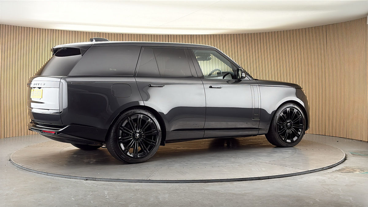 More views of Land Rover Range Rover