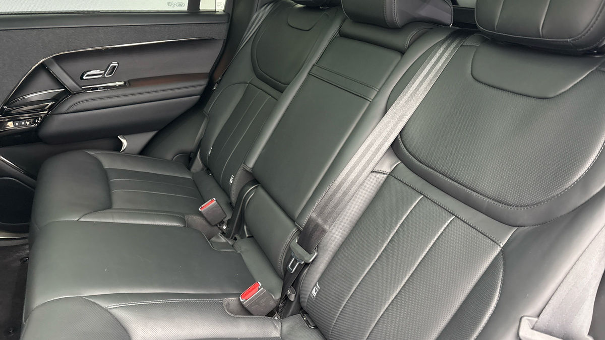 Land Rover Range Rover Sport Image 8