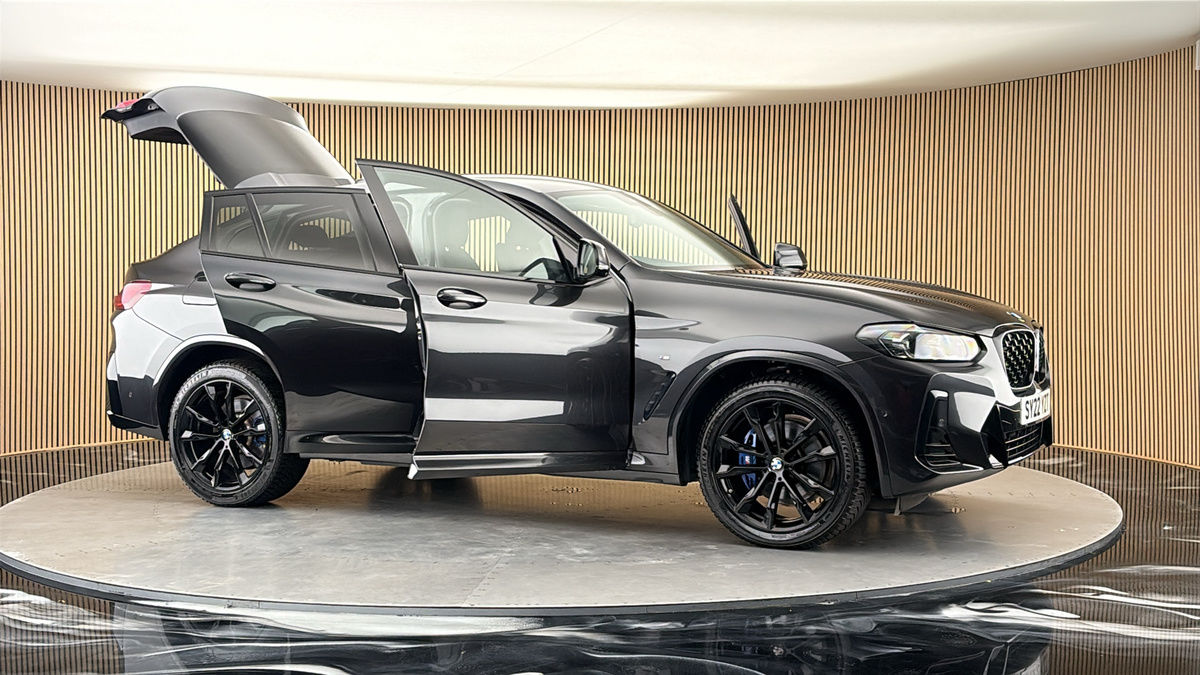 More views of BMW X4