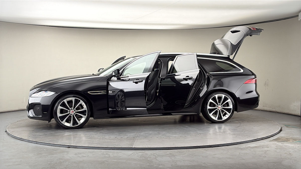 More views of Jaguar XF