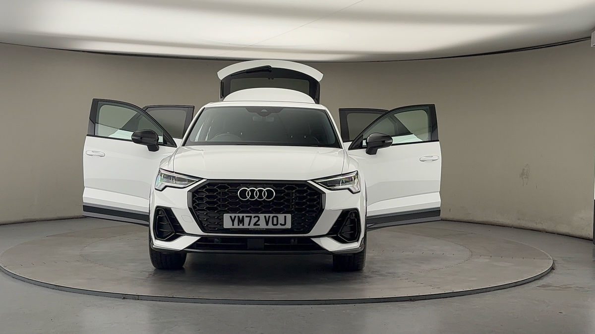 More views of Audi Q3
