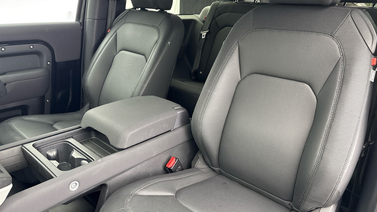 Land Rover Defender 90 Image 7