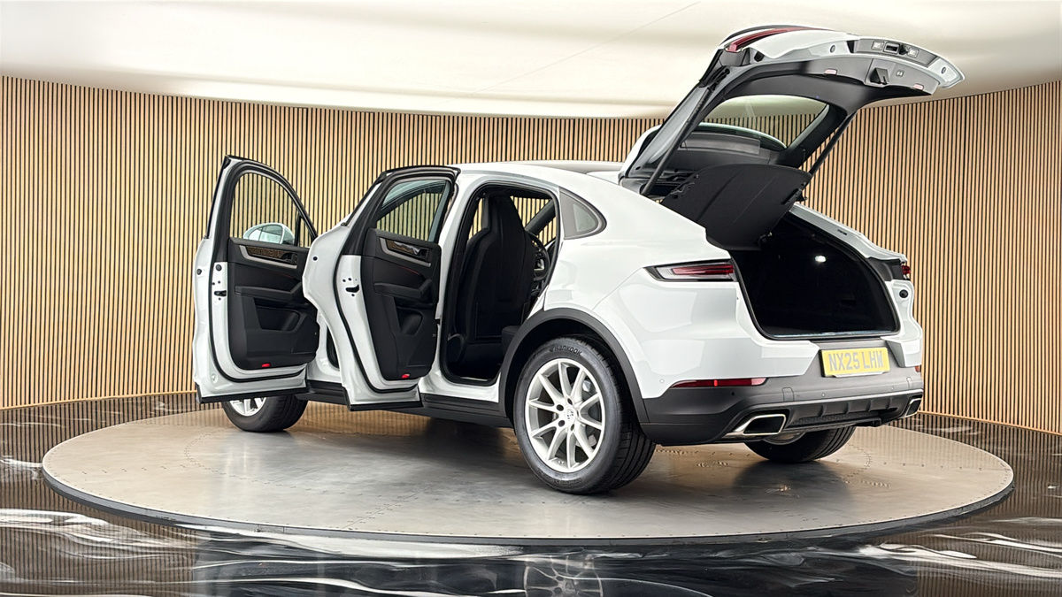 More views of Porsche Cayenne