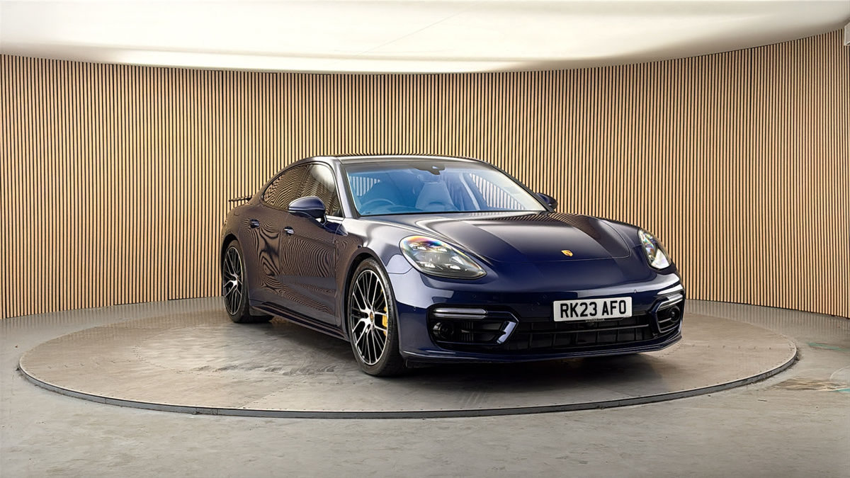 More views of Porsche Panamera
