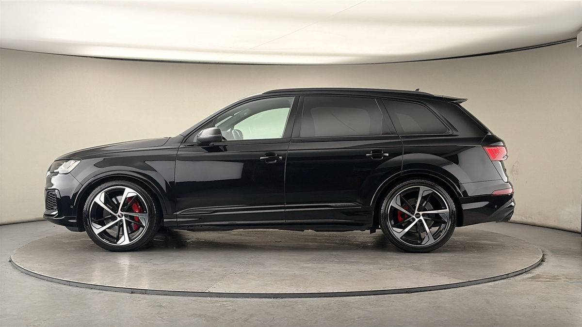 Audi SQ7 Image 15