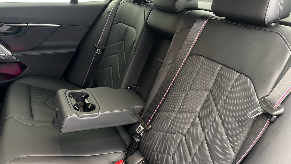 BMW i5 Image 9