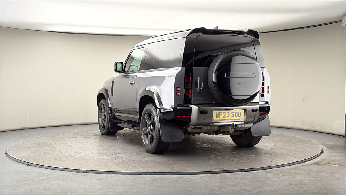 More views of Land Rover Defender 90