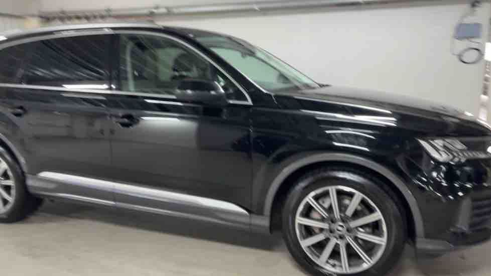 More views of Audi Q7