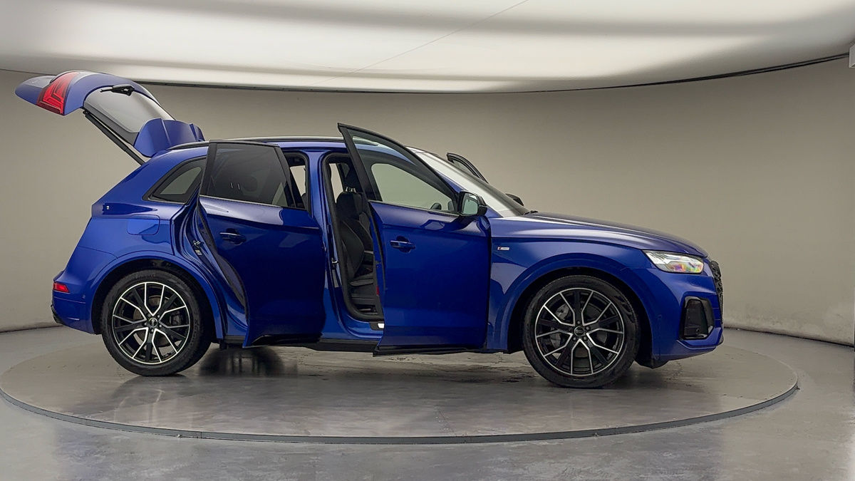 More views of Audi Q5