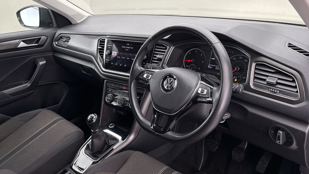 Volkswagen T-Roc Image 5