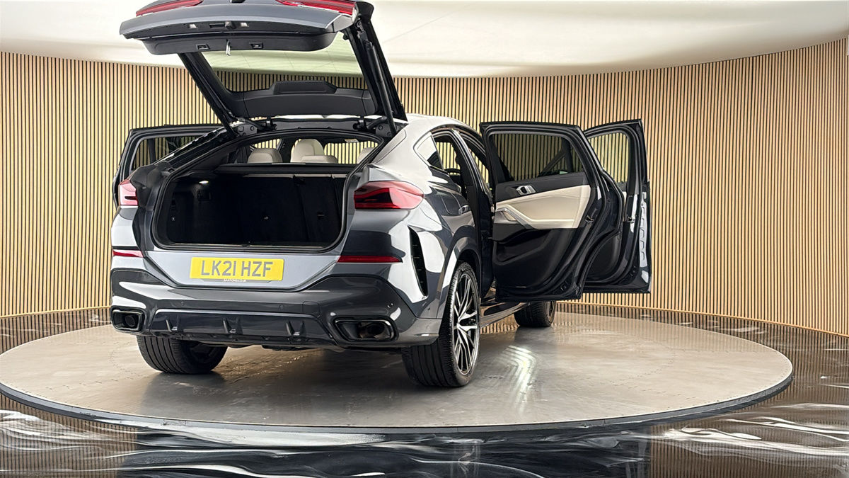 More views of BMW X6