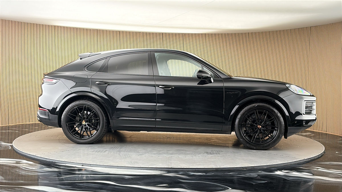 More views of Porsche Cayenne