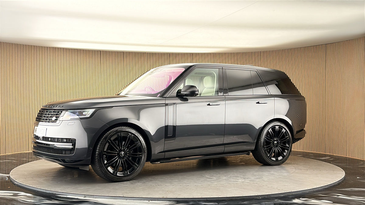 More views of Land Rover Range Rover