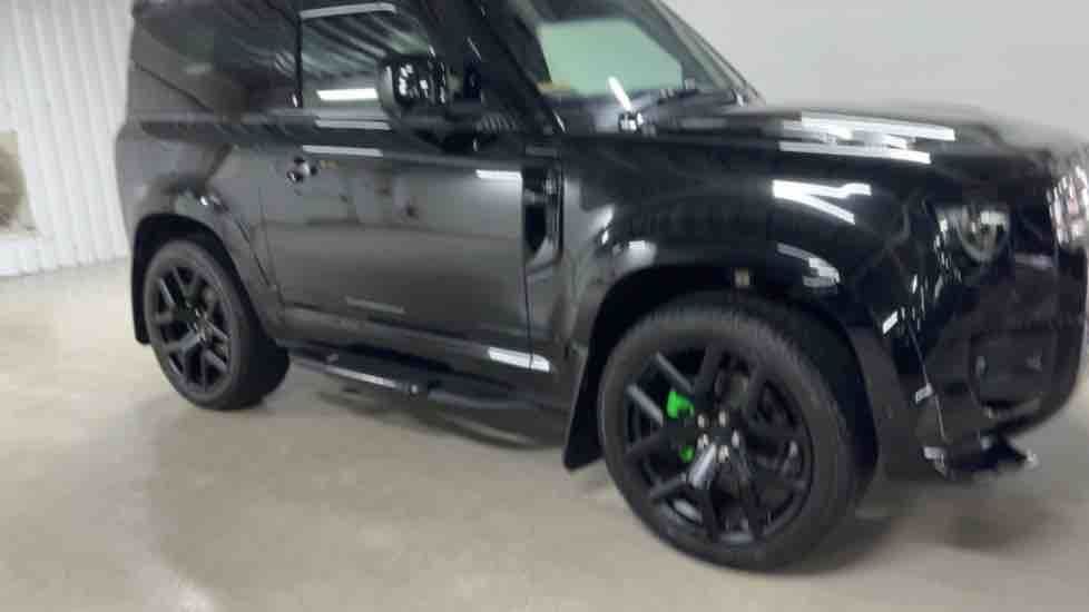 More views of Land Rover Defender 90