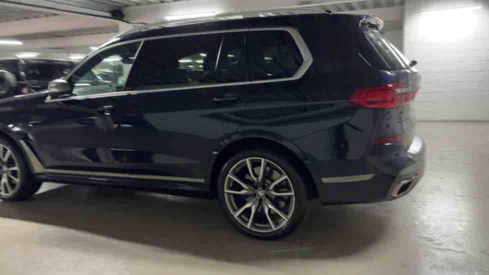 More views of BMW X7